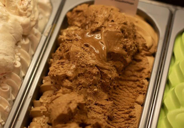 Jak często należy serwisować maszynę do lodów włoskich?