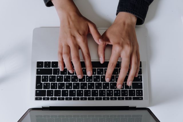 Agencja marketingowa czy własny dział marketingu - co bardziej się opłaca?